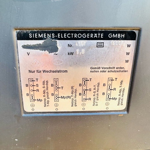 Siemens kitchen with enamel burners vintage like new