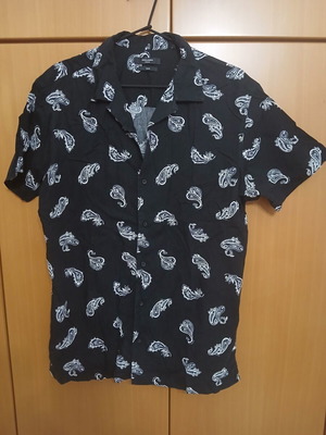 Jack and Jones men's shirt L, black with white paisley