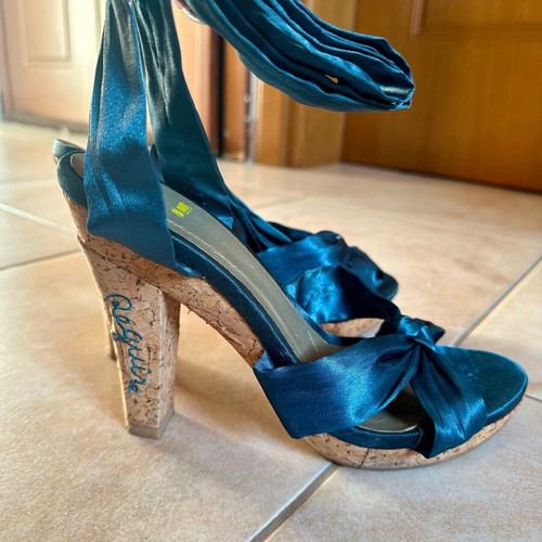 Women's sandals like new with fabric ribbons, size 39