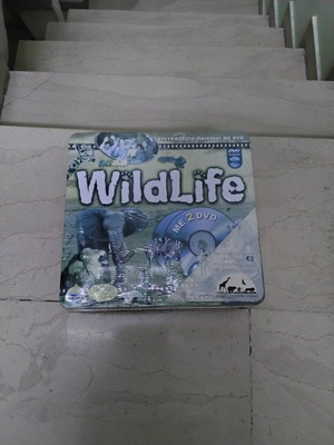 WildLife board game with 2 DVDs in metal box new