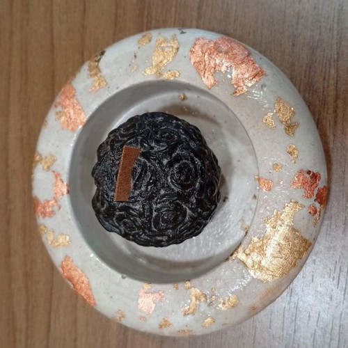 Porcelain jar for tealight or jewelry, new, decorated with gold and bronze leaves