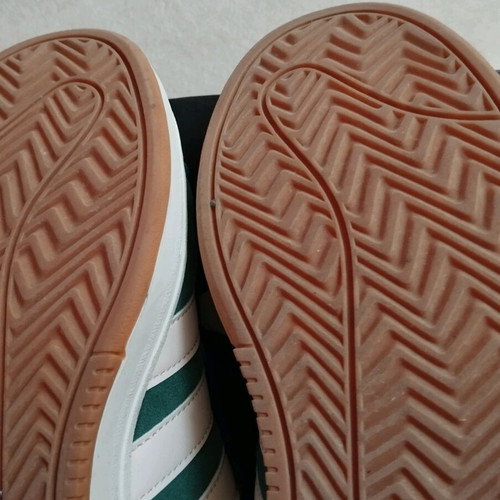 Adidas women's low sneakers size 38 2/3 like new, green