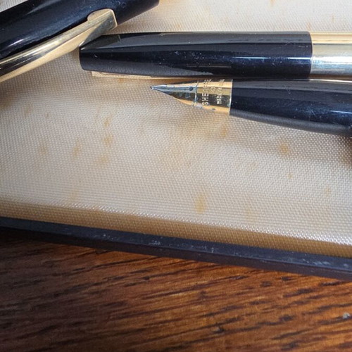 Sheaffer vintage fountain pen and ballpoint set used