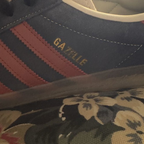 Adidas Gazelle Indoor sneakers like new, size 44, blue