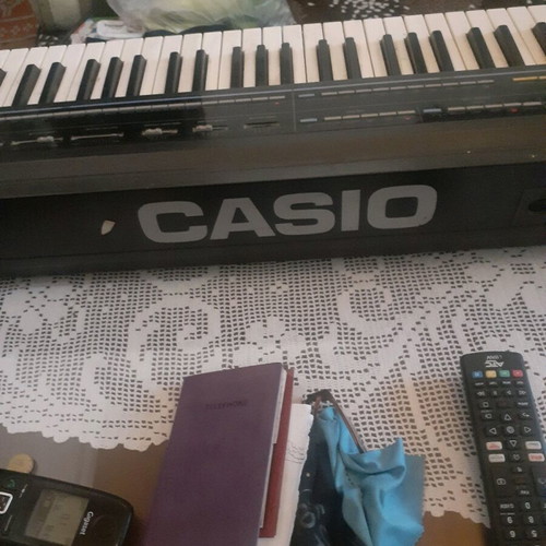 Casio Casiotone CT 5500 keyboard used with pedal and multiple rhythms
