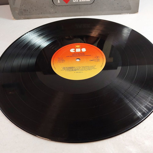 Billie Holiday Lady In Satin vinyl used with minor cover wear