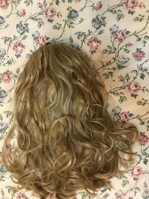 WIG WITH NATURAL LOOK ideal for winter