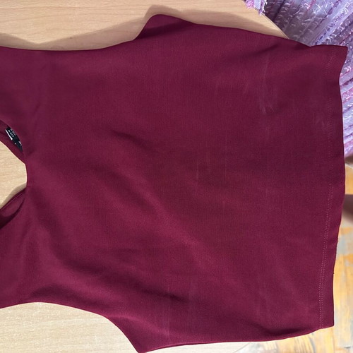 Stradivarius crop top, purple red, size M