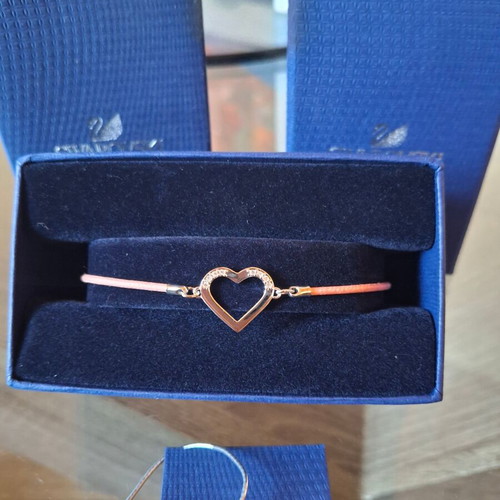 Swarovski bracelet with pink and silver details