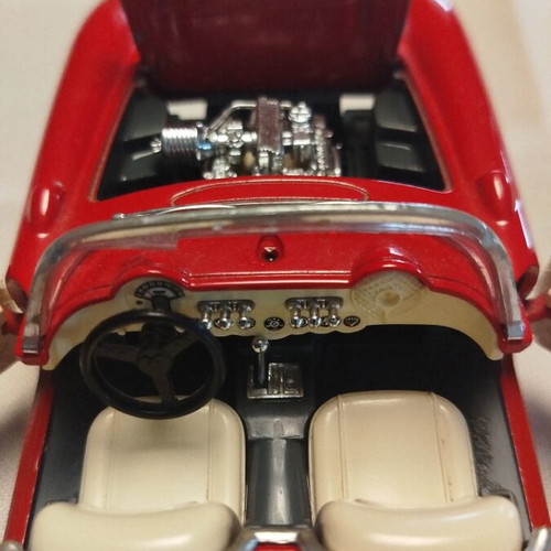 Chevrolet Corvette 1957 metal model 1/24 Burago