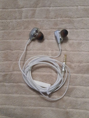 Mobile MP3 Earphones 3.5mm new