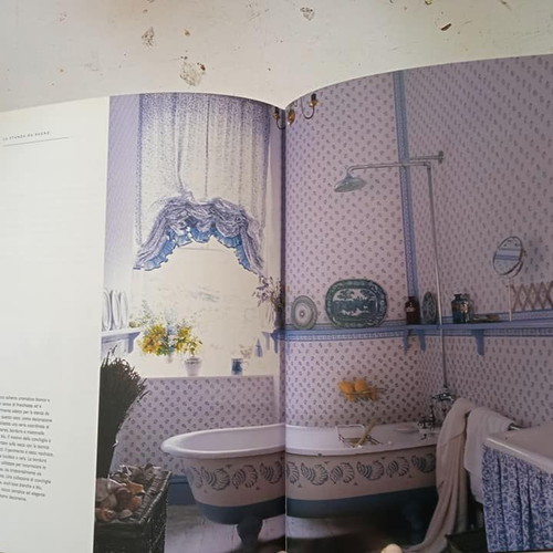 Laura Ashley Decorare con la carta e la pittura book like new, Italian