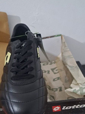 Lotto Vintage Football Shoes new, size 42.5, black