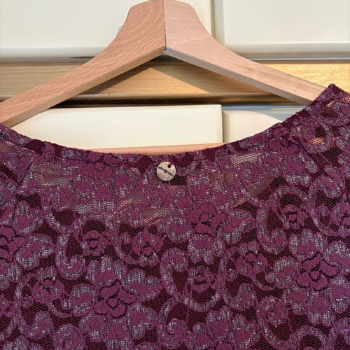 Attrattivo top burgundy like new with back transparency