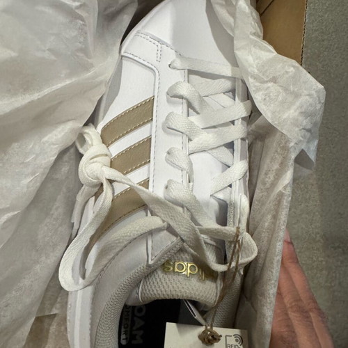 Adidas sneakers new, size 38.5