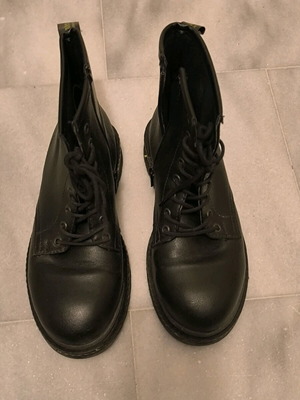Black Camden women's boots size 39 like new