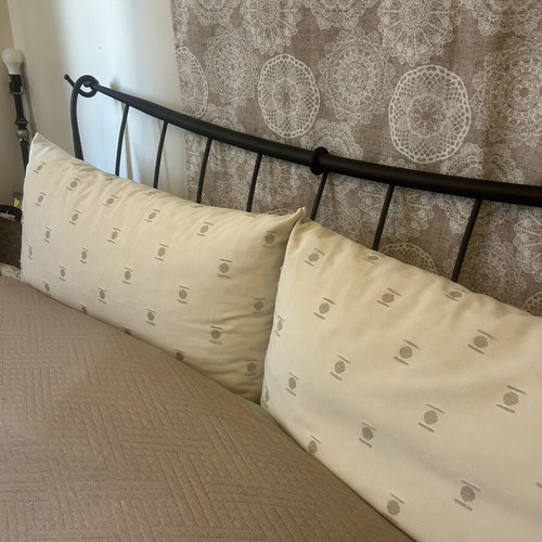 Double iron bedroom set like new, dark matte brown