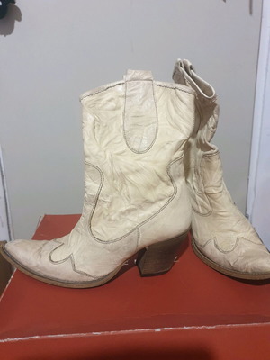 Shoe Bizz καουμπόικες μπότες μεταχειρισμένες, μπεζ, μέγεθος 38