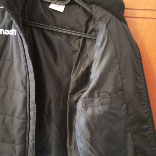 Macron sports jacket black like new for teen 140-160cm