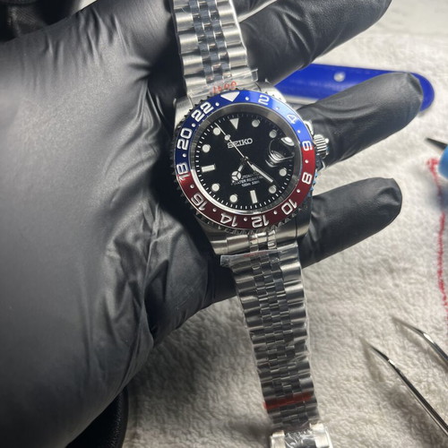 Seiko Pepsi mod automatic wristwatch, 40mm, ceramic bezel