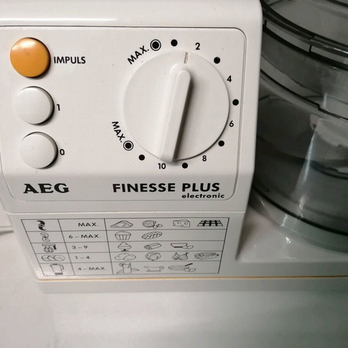 AEG KM21 kitchen food processor used without blender container
