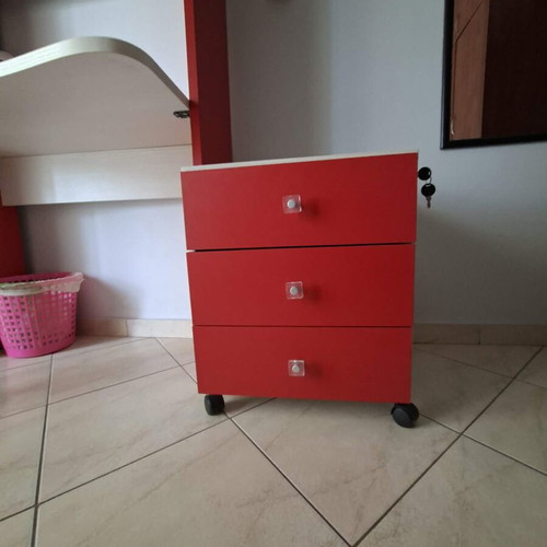 Children's bookshelf with desk and drawer like new