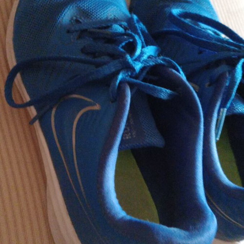 Nike kids athletic shoes used, size 36.5, blue