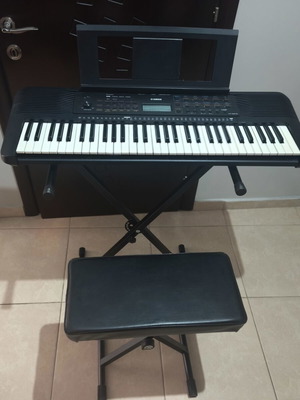 Yamaha PSR E273 keyboard like new with stand and seat