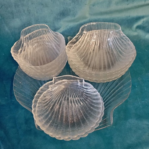 Vintage Coquillage Glass Bowl Set 11 Pieces, Like New