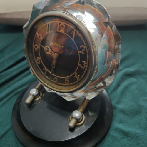 Mayak Crystal Mechanical Desk Clock, Soviet Vintage 1965–1970