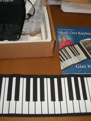 Roll Out Keyboard μεταχειρισμένο, σε άριστη κατάσταση με βιβλίο και σακούλα