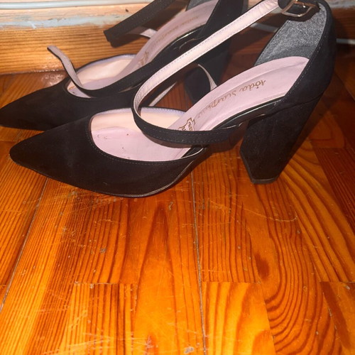 Leather pumps black size 38 like new