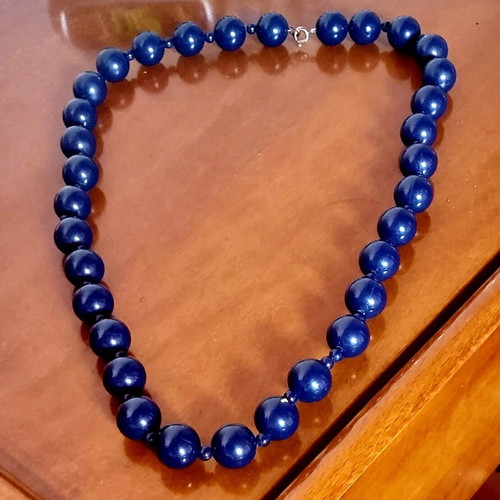 Necklace with blue beads