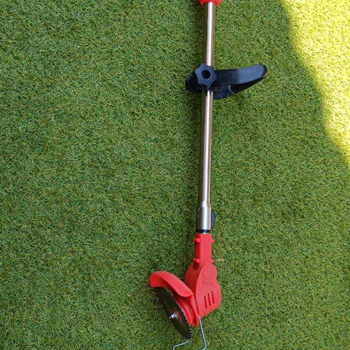 Electric grass trimmer with battery