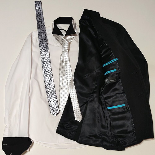 Black Evening Jacket like new, size 46/40 with shirt and 2 ties gift