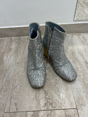 Chiara Ferragni boots silver like new, size 37