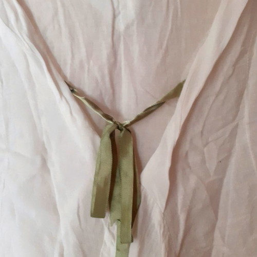 Women's white linen blouse with open back like new