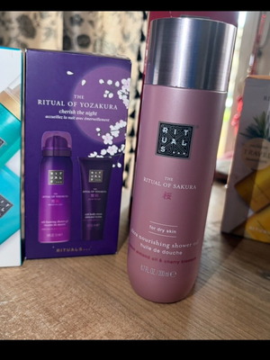 The Ritual of Sakura λάδι ντους 200ml καινούργιο με άρωμα cherry blossom