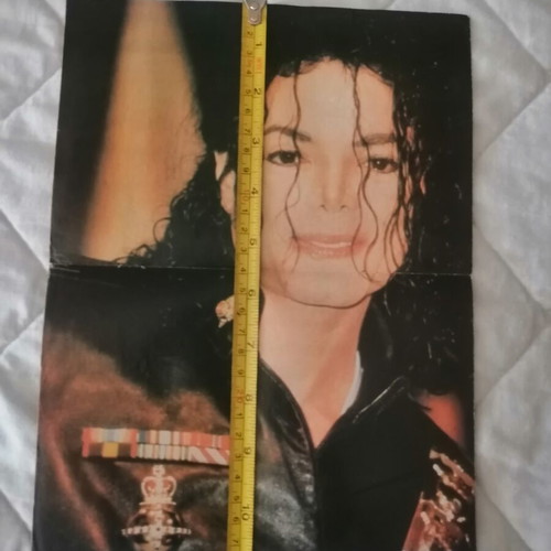 Poster from 1990s Manina magazine with Jason Priestley, Shannen Doherty and Michael Jackson, like new