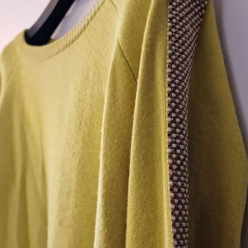 Women's sweater used, yellow, size L with impressive sleeve detail