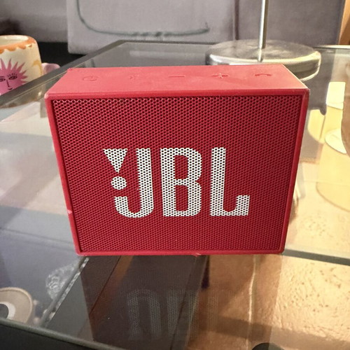 JBL GO Bluetooth speaker, pink, with charging cable