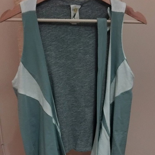HEEL vest blouse small new, reversible