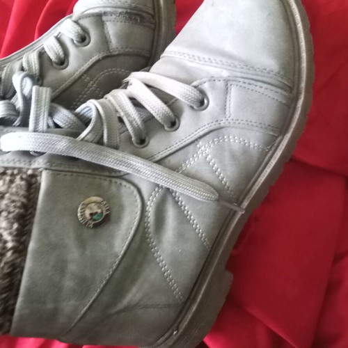 Boots with leather like new, size 39