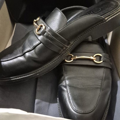 Only black mules size 38 used