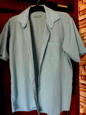 Men's striped short-sleeve shirt like new, size L