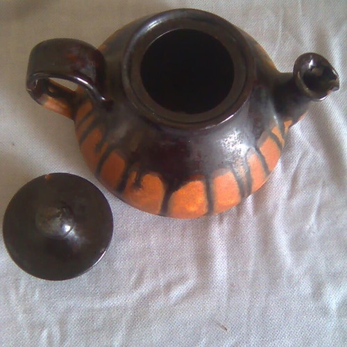 Clay traditional style tea set like new, black
