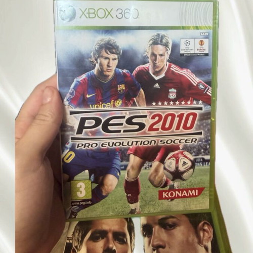 Xbox football games set, like new, pack of 4