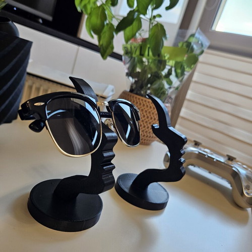 3D Printed Glasses Stand
