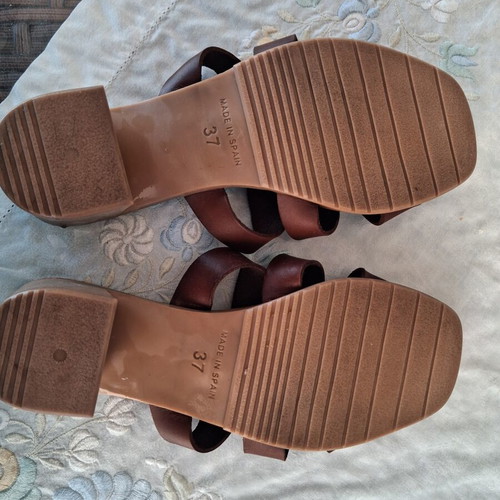 Sandra Coves leather sandals like new, size 37, brown
