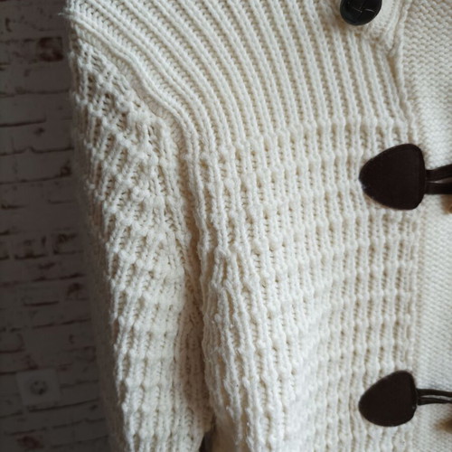 Knitted cardigan size M like new with buttons and pockets
